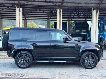 Land Rover Defender 110 D300 — photo 8