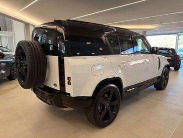Land Rover Defender 110 D250 — photo 5