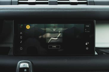 Land Rover Defender 110 D300 — photo 29