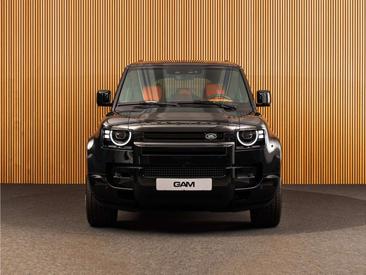 Land Rover Defender 110 P300e — photo 8