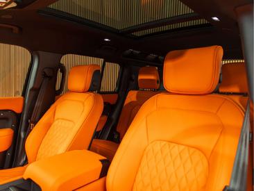 Land Rover Defender 110 P300e — photo 14