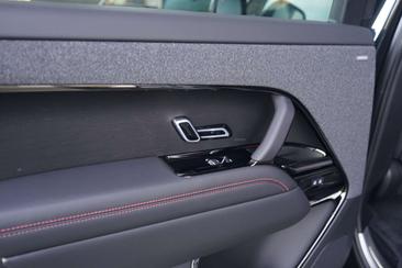 Land Rover Range Rover Sport P460e — photo 26