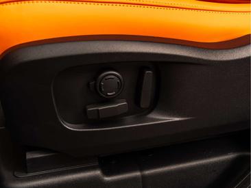 Land Rover Defender 110 P300e — photo 19