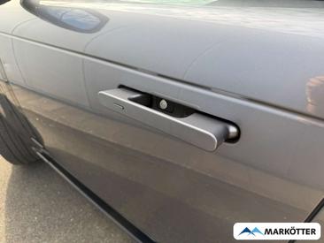 Land Rover Range Rover P510e — photo 26