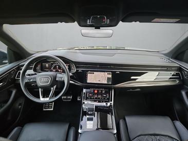 Audi SQ8 TFSI — photo 8
