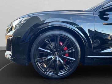 Audi SQ8 TFSI — photo 16