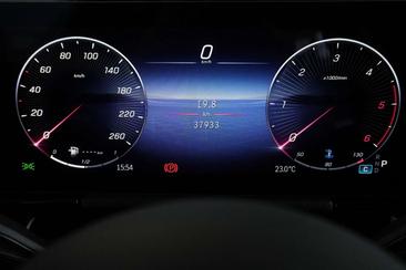 Mercedes GLA 220 D — photo 14