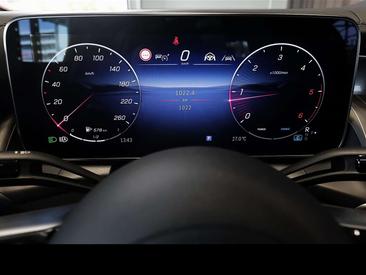 Mercedes-Benz GLC Coupé 300 D — photo 13