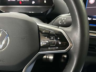 Volkswagen ID.4 Pro — photo 12