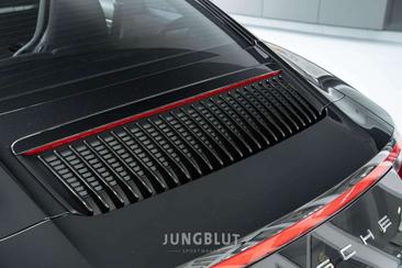 Porsche 911 Carrera 4S — photo 12