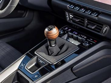 Porsche 911 Carrera T — photo 34