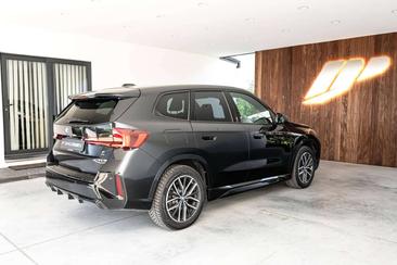 BMW IX1 XDrive30 — photo 7
