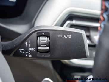BMW X4 Coupé SUV M40d — photo 18