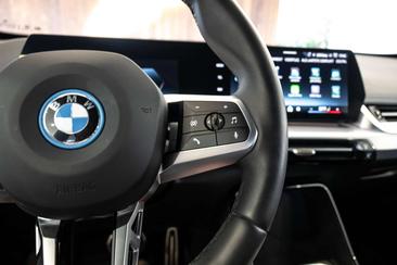BMW IX1 XDrive30 — photo 22