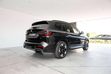 BMW iX3 — photo 13