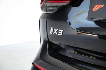 BMW iX3 — photo 16