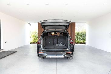 BMW iX3 — photo 25