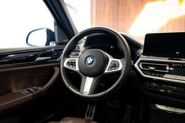 BMW iX3 — photo 27