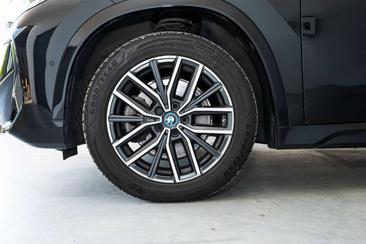 BMW IX1 XDrive30 — photo 37