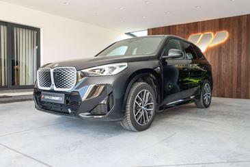 BMW IX1 XDrive30 — photo 38