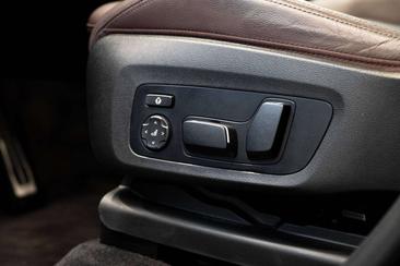 BMW iX3 — photo 41
