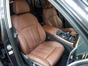 BMW X5 XDrive40i — photo 9