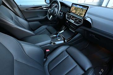BMW iX3 — photo 4
