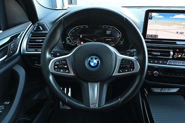 BMW iX3 — photo 14