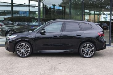 BMW IX1 XDrive30 — photo 6