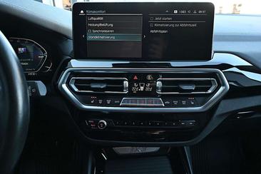 BMW iX3 — photo 24