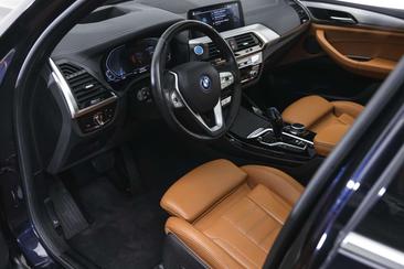 BMW iX3 — photo 8