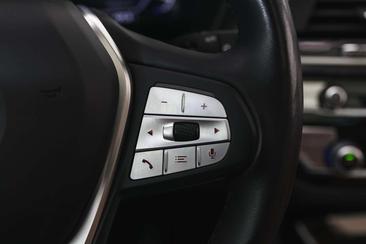 BMW iX3 — photo 15
