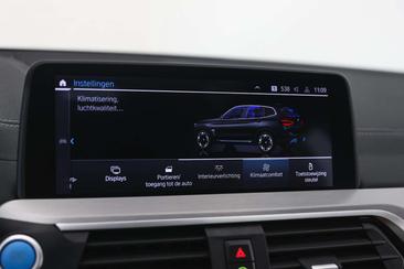 BMW iX3 — photo 23