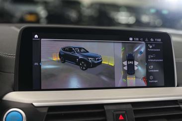BMW iX3 — photo 27