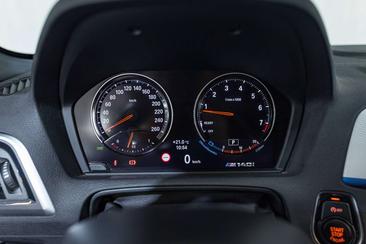 BMW Série 1 Berline M140i — photo 12
