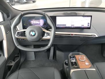 BMW IX XDrive45 — photo 7