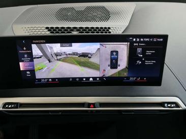 BMW IX XDrive45 — photo 16