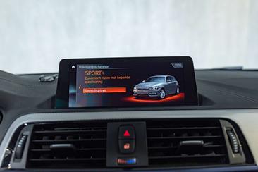 BMW Série 1 Berline M140i — photo 37