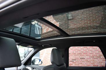 BMW IX1 XDrive30 — photo 9