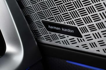 BMW IX1 XDrive30 — photo 11
