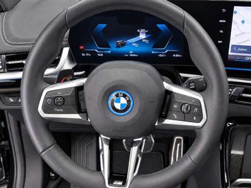 BMW IX1 EDrive20 — photo 8