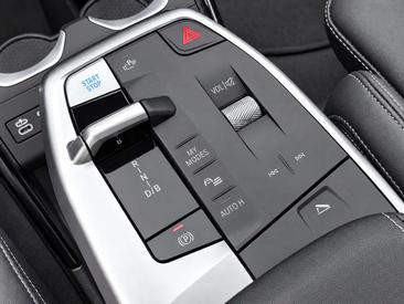 BMW IX1 EDrive20 — photo 13