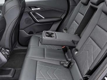 BMW IX1 EDrive20 — photo 15