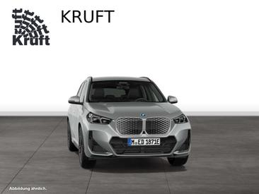 BMW IX1 XDrive30 — photo 10