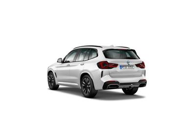 BMW iX3 — photo 5
