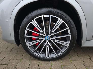 BMW IX1 XDrive30 — photo 7