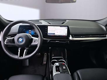 BMW IX1 XDrive30 — photo 10