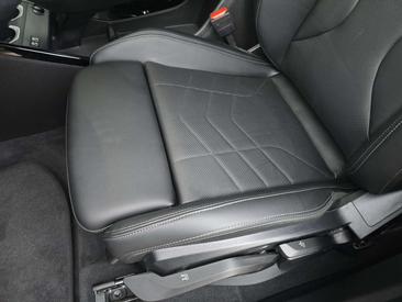 BMW IX1 XDrive30 — photo 16