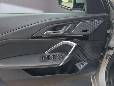 BMW IX1 XDrive30 — photo 17