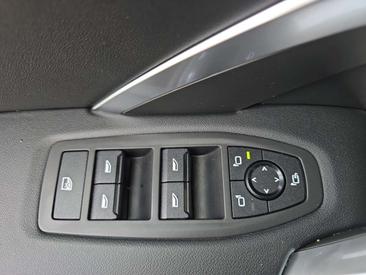 BMW IX1 XDrive30 — photo 18